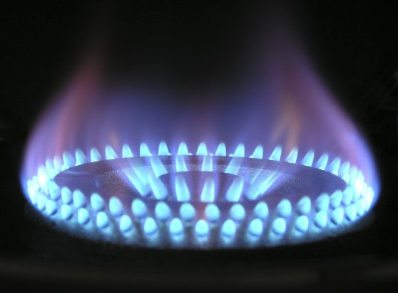 Propane burner with blue flames